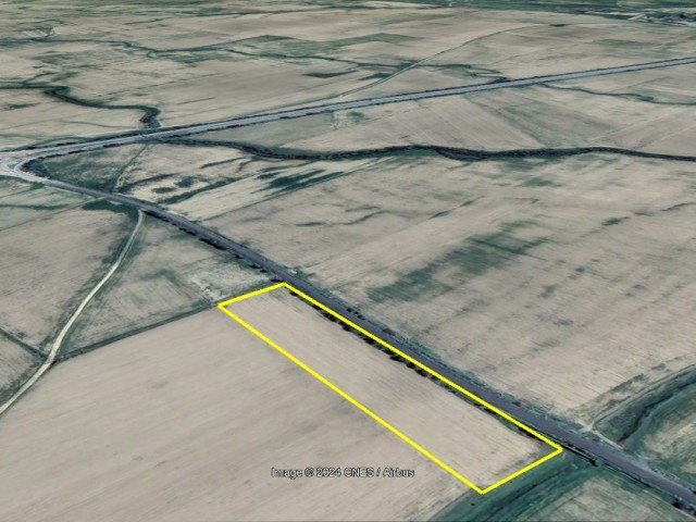 INONU village entrance - 300m road frontage + Zoning Field