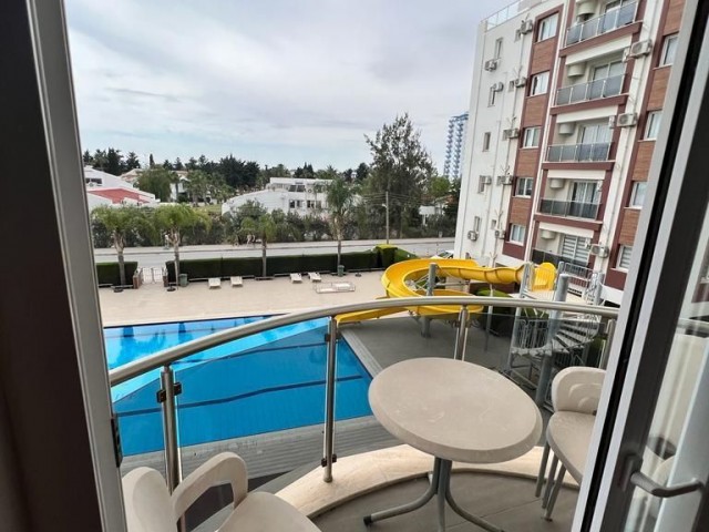 1+1 flat with view, 50m from the SEA