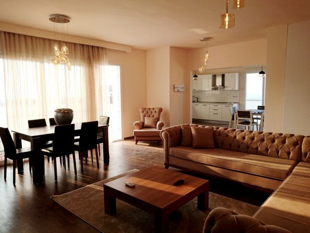 Girne Merkez’de Lüks Residance’ta 3+1 EŞYALI Kiralık Penthouse  