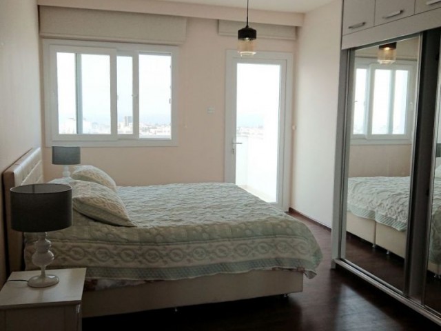 Girne Merkez’de Lüks Residance’ta 3+1 EŞYALI Kiralık Penthouse  