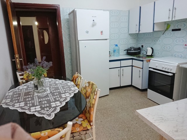 Girne Merkez'de Akpınar Çemberinde Çalışan Çift veya Öğretim Görevlilerine Uygun 3+1 Kiralık Daire