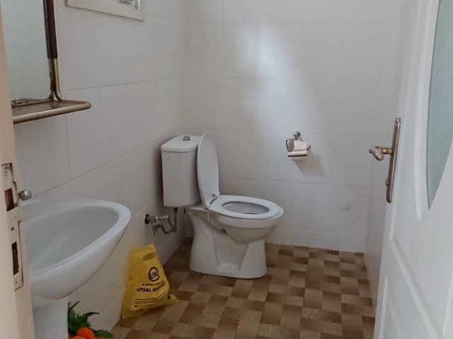 Lefkoşa Merkeze 5 Dk Mesafede Aydınlık Ferah Şömineli 4+2 İkiz Villa Kiralık! 