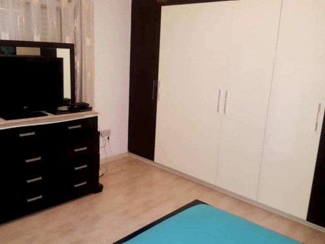 "12 AY PEŞİN ÖDEMEDE" 140m2 -3+1 Zemin kat bahçe kullanımlı daire Sadece 350Stg/Aylık Kiralık!!!  