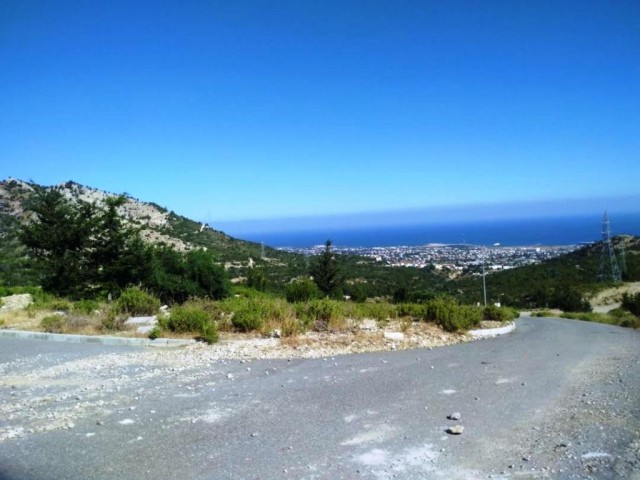 Residential Zoned Plot For Sale in Çatalköy, Kyrenia