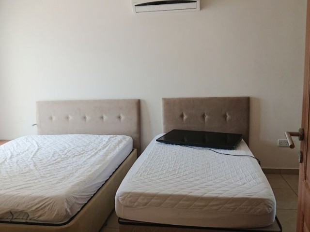 Girne Merkez'de Geniş Ferah 2+1 Temiz Kiralık Daire 