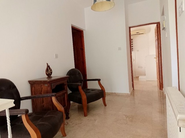 Girne Çevreyolunda Dağ ve Deniz Manzaralı Merkezi Isıtmalı 3+1 Özel Havuzlu Kiralık Lüks Villa!!!