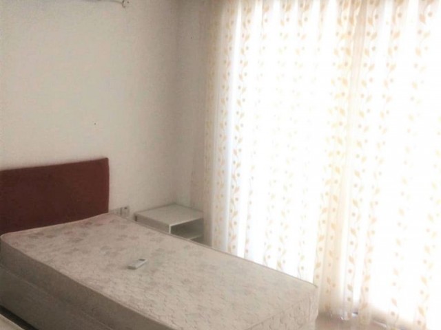 Girne Merkez'de Çarşıya ve Servislere Yürüme Mesafesi Asansörlü Yeni 2+1 Daire Kiralık