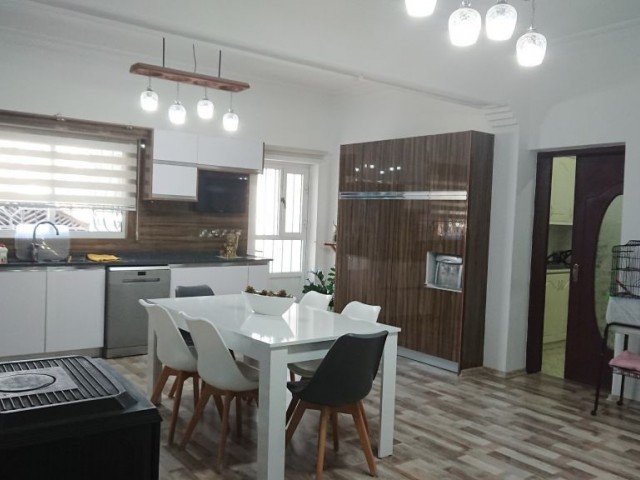 Villa For Sale in Küçük Kaymaklı, Nicosia