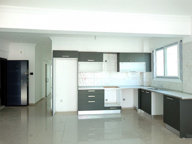 Flat To Rent in Girne Merkez, Kyrenia