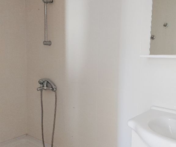 Flat To Rent in Girne Merkez, Kyrenia