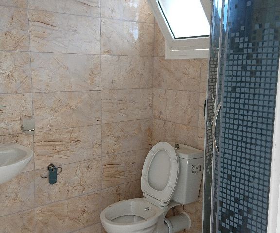 Flat To Rent in Alsancak, Kyrenia