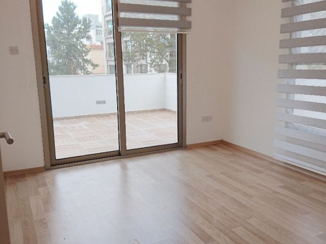 Flat To Rent in Girne Merkez, Kyrenia