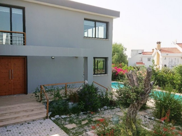 Modern Villa FOR SALE in Çatalköy with 4 + 1 Private Pool in Nature! ** 