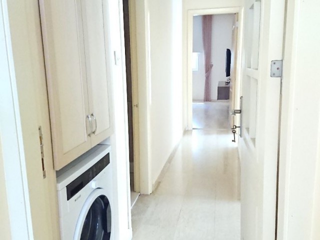 Girne Öğretmen Evi Bölgesinde Nezih Bakımlı Apartmanda  3+1 Full Eşyalı SATILIK ve KİRALIK Daire 