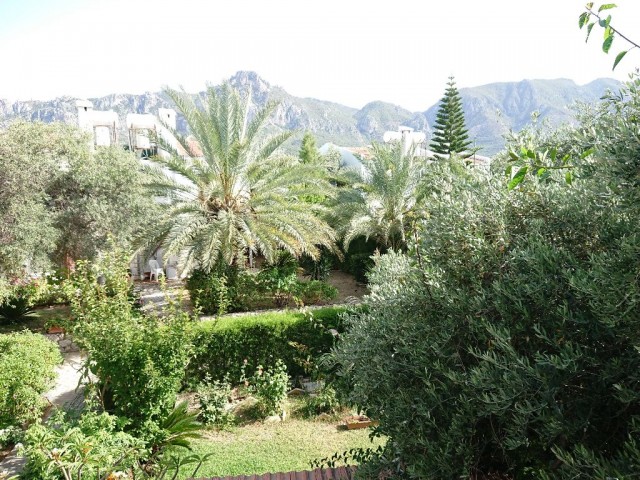 Halb freistehend Kaufen in Karaoğlanoğlu, Kyrenia