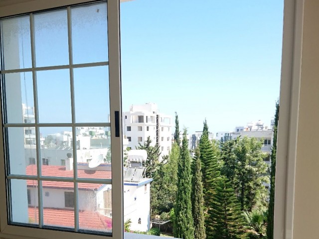 DISCOUNT! 60,000Stg! A Spacious Spacious 2 + 1 Investment 2-Bathroom APARTMENT FOR SALE in the Center of Kyrenia! ** 