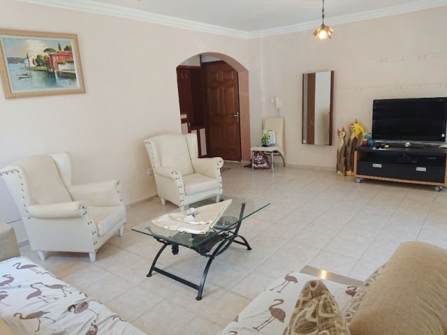 Flat To Rent in Girne Merkez, Kyrenia