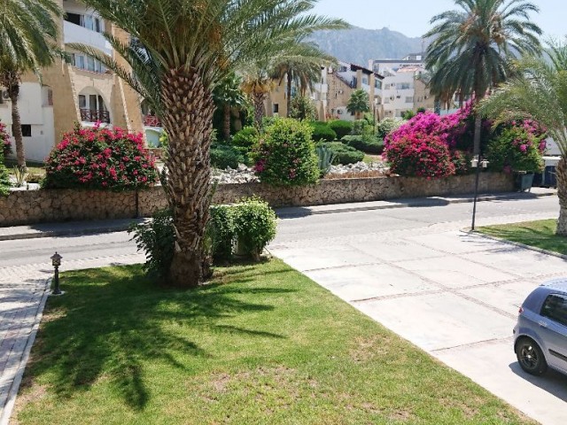 تخت برای اجاره in Girne Merkez, گیرنه