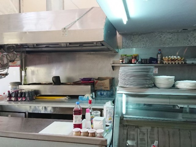 Kyrenia Zentrum de Devren Zu Verkaufen-Mieten Pide-Lahmacun-Kebab Salon ** 