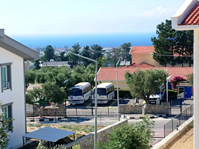 3 + 1 Neue Villa Zum Verkauf Mit Großem Garten In Alsancak **  ** 