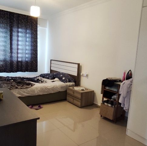 **DISCOUNTED PRICE**Super Well-Maintained Apartment for Sale with 145m2-3+1 Turkish Title in the Center of Kyrenia! ** 
