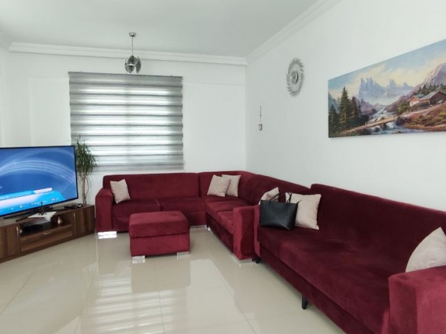 **DISCOUNTED PRICE**Super Well-Maintained Apartment for Sale with 145m2-3+1 Turkish Title in the Center of Kyrenia! ** 