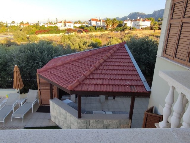 Villa with Private Pool for Rent in Edremit, 1 minute from the Ring Road