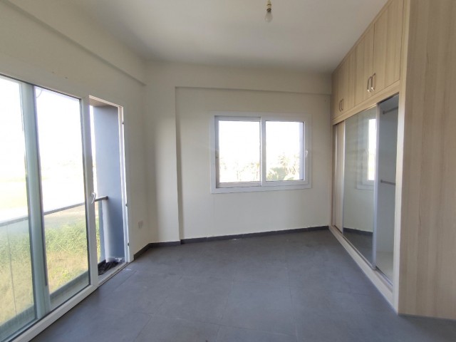 Wohnungen mit Seeblick zum Verkauf in einem neuen Gebäude mit hochwertigem Aufzug in Famagusta