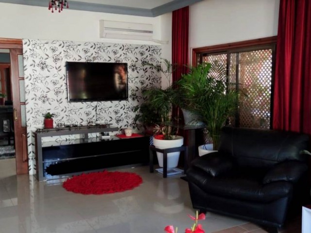 Villa with Spacious Garden for Rent in Lapta