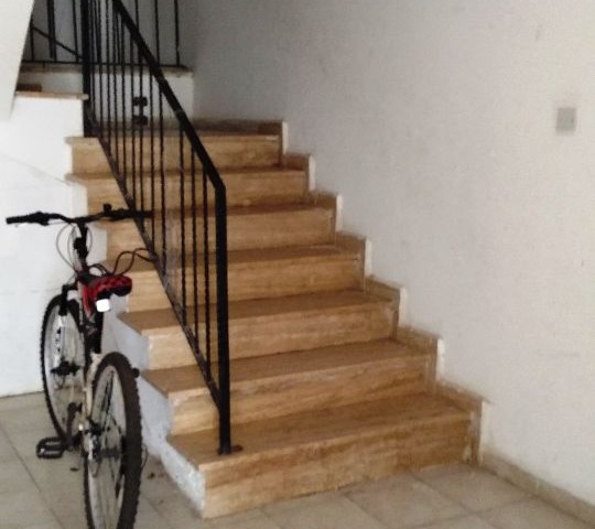 It is easy and fast to reach from the main highway in Kyrenia Lapta. 2+1 flat, only 76,000 stg