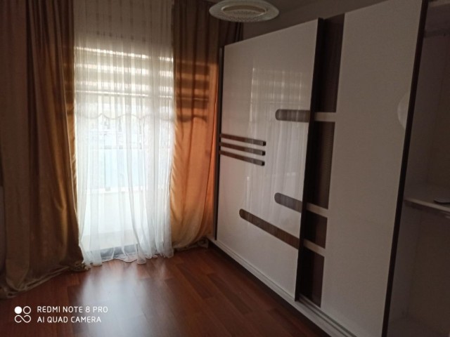 3+1 WOHNUNG ZUR MIETE IM ZENTRUM VON KYRENIA ** 