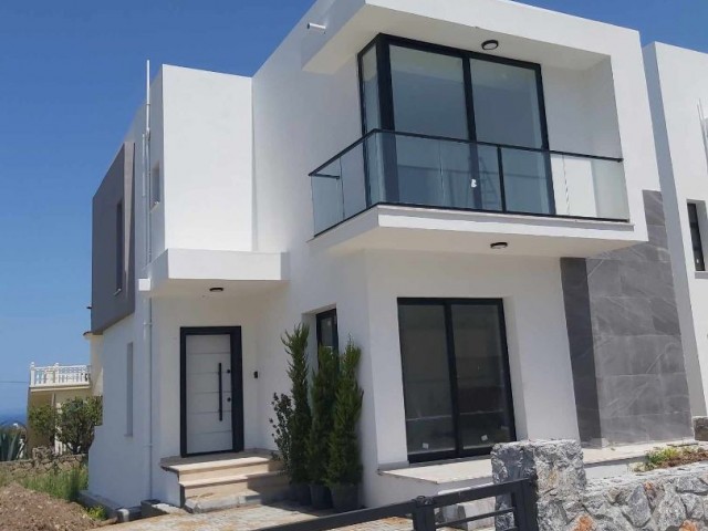 3 bedroom detached villas with very special sea view in Karşıyaka... 500 m to the sea.