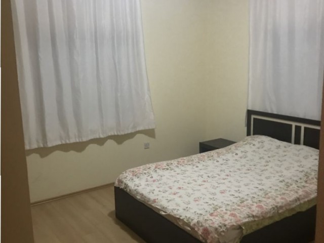 Durakların dibinde 3+1 eşyalı Lefkoşa Merit Hotel civarı Kumsal bölgesinde