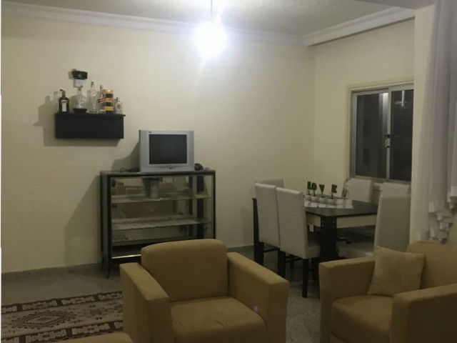 Durakların dibinde 3+1 eşyalı Lefkoşa Merit Hotel civarı Kumsal bölgesinde