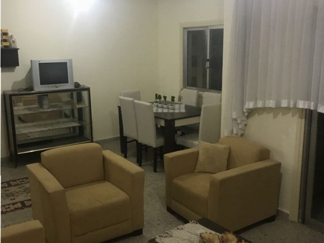 Durakların dibinde 3+1 eşyalı Lefkoşa Merit Hotel civarı Kumsal bölgesinde