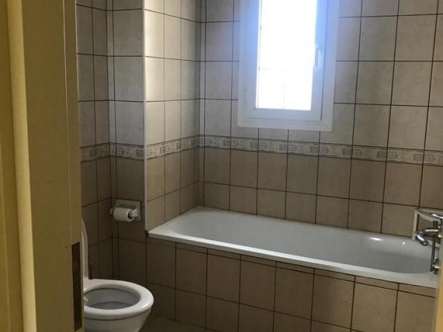 Lefkoşa'nın En Gözde Yeri Olan Ortaköy Bölgesi'nde Aylık Ödemeli Bahçeli  İkiz Villa (0533 843 21 39  -  0542 861 62 72)