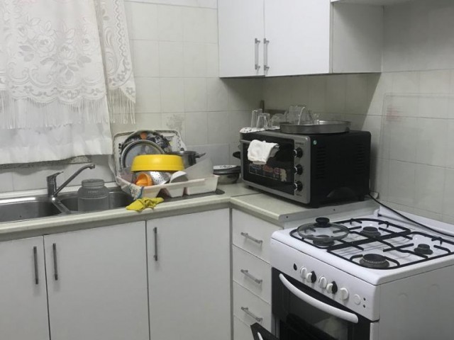 Yenikent'te (3+1)  Türk Tapulu levent Apartmanlarında  Daire ( Takasa Açık)