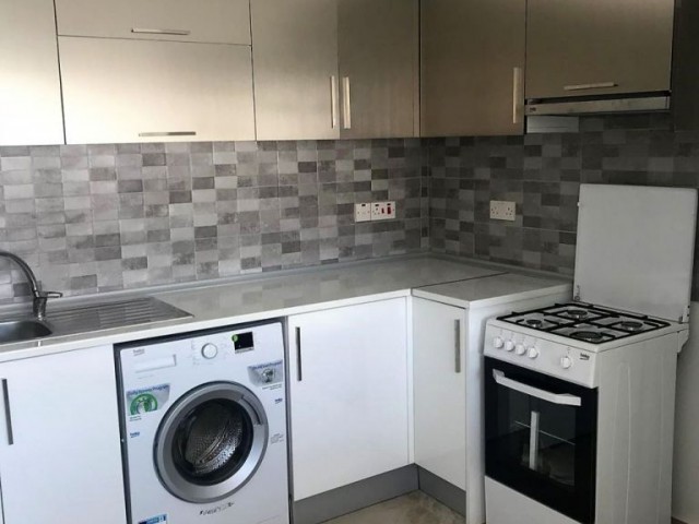 Lefkoşa Göçmenköy Bölgesinde 80 m2  Eşyalı ,2+1  Daire