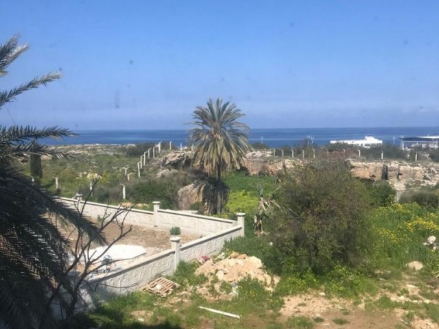 تخت برای فروش in Girne Merkez, گیرنه