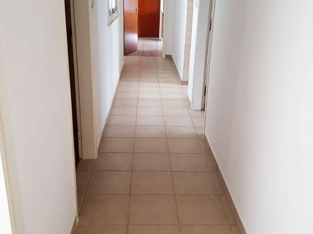 Dereboyu'nda ( 3+1)  150 m2 Full Eşyalı Aylık Ödeme Daire