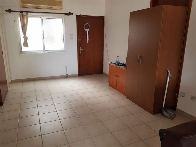 Dereboyu'nda ( 3+1)  150 m2 Full Eşyalı Aylık Ödeme Daire