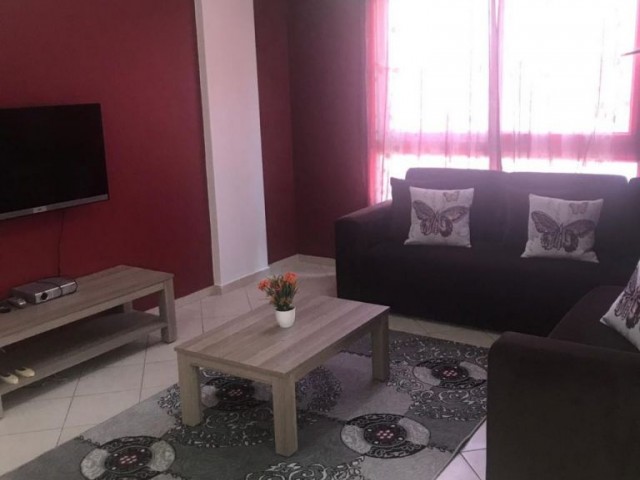 Gönyeli 'de 3+1 Önü Durak Olan , Full Eşyalı 135 m2 Günlük Kiralık Daire