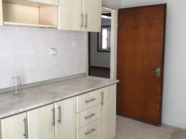 Flat To Rent in Köşklüçiftlik, Nicosia