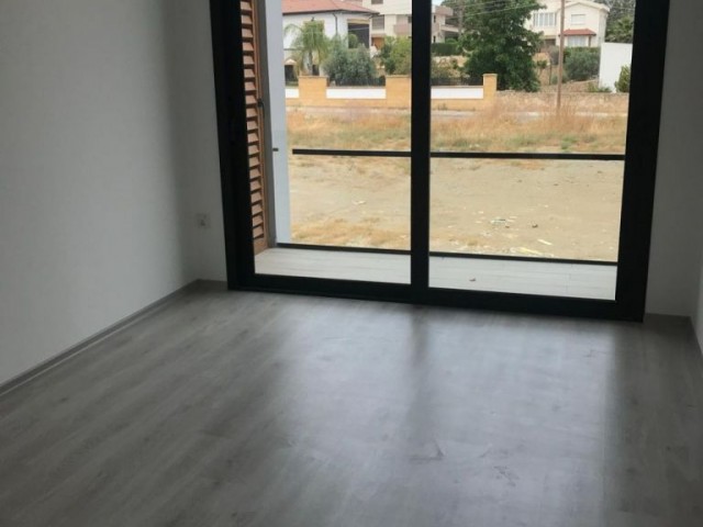 Lefkoşa'nın En Gözde Yeri Olan Yenikent Bölgesinde 3+1 (140m2) Türk Koçanlı Satılık Daire Hemen Teslim