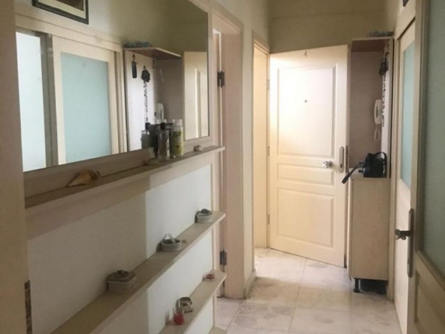 Lefkoşa Kumsal Müthiş Lokasyonda  3+1  Full Eşyalı Satılık Penthouse