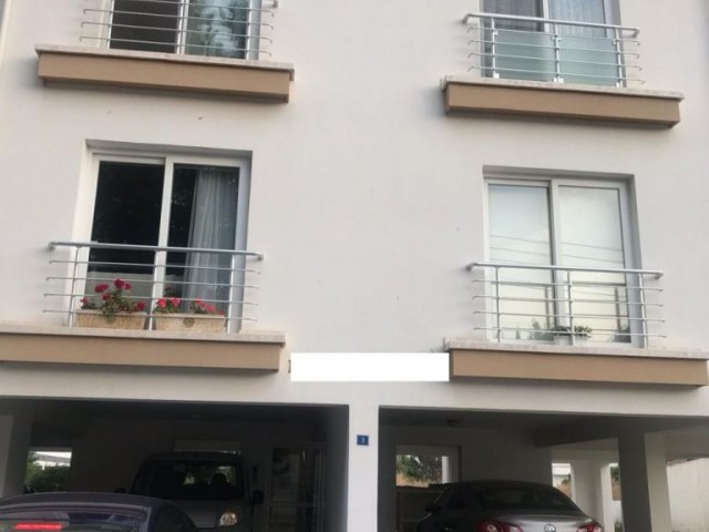 Lefkoşa Kumsal Müthiş Lokasyonda  3+1  Full Eşyalı Satılık Penthouse