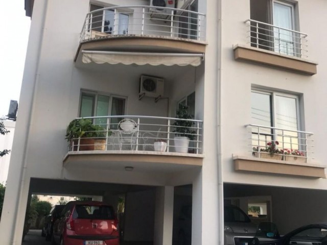 Lefkoşa Kumsal Müthiş Lokasyonda  3+1  Full Eşyalı Satılık Penthouse