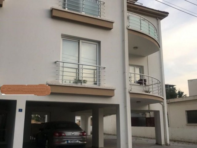 Lefkoşa Kumsal Müthiş Lokasyonda  3+1  Full Eşyalı Satılık Penthouse