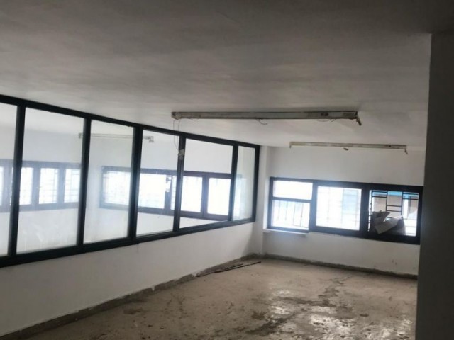 Surlariçi- Sarayönünde  350 m2 3 Kat( Bodrumlu)  İşyeri