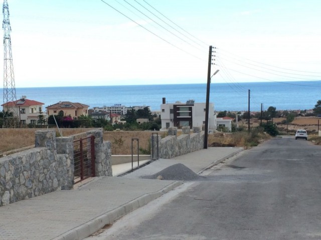 Residential Zoned Plot For Sale in Çatalköy, Kyrenia